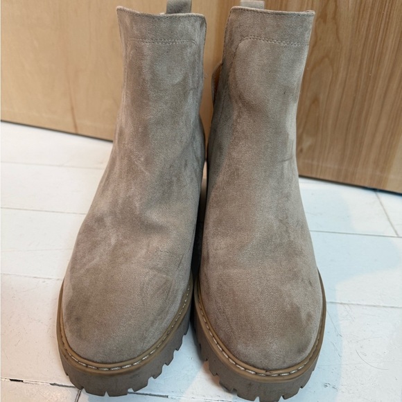 DV by Dolce Vita booties, only worn once. Select Item 3/$25. - Picture 3 of 11